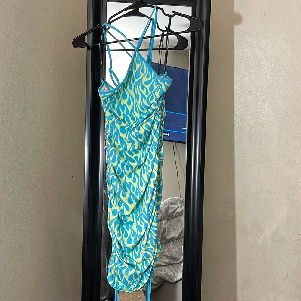 NEW WITH TAGS forever 21 dress